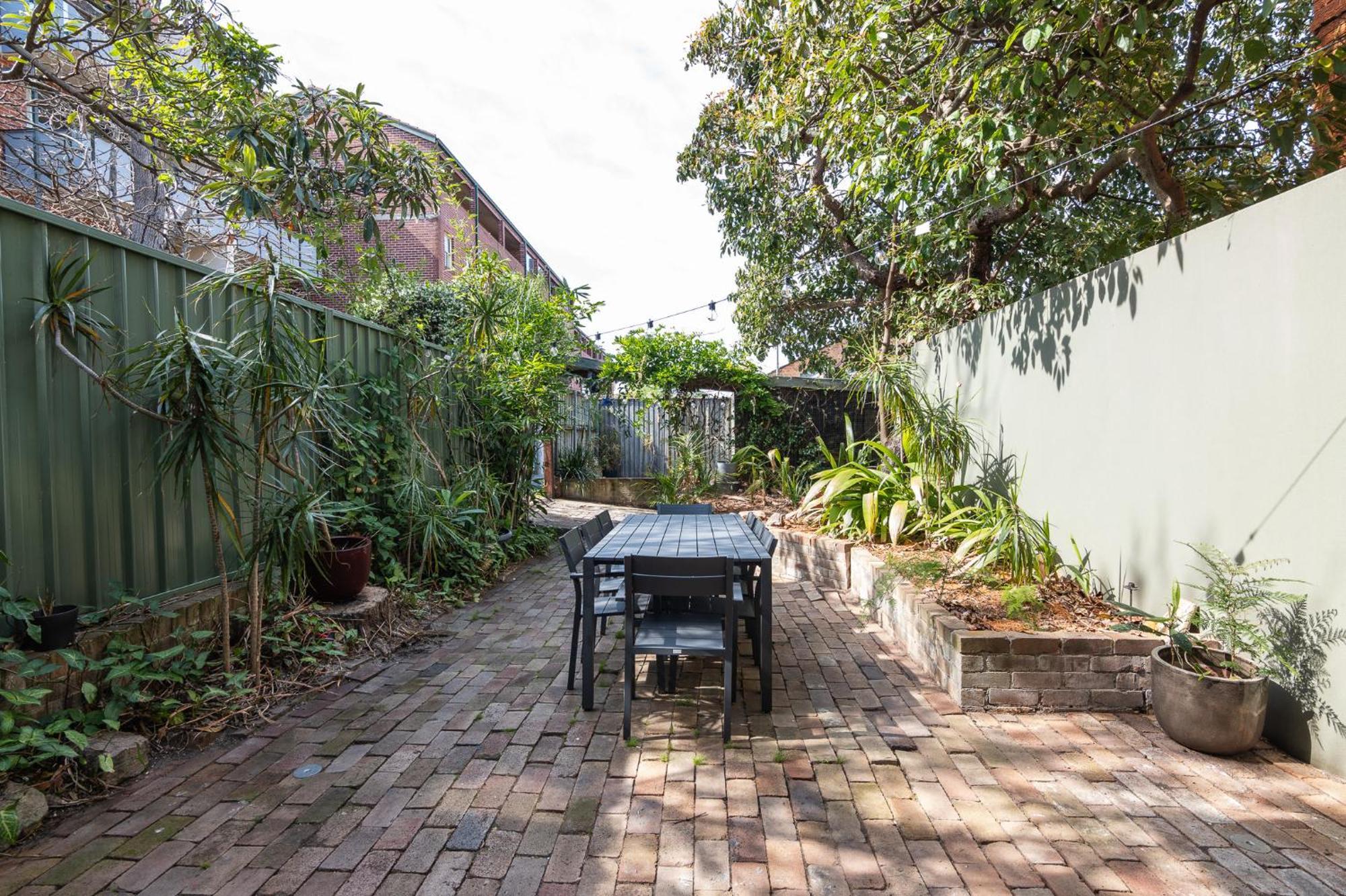 Newtown Terrace House Oasis *