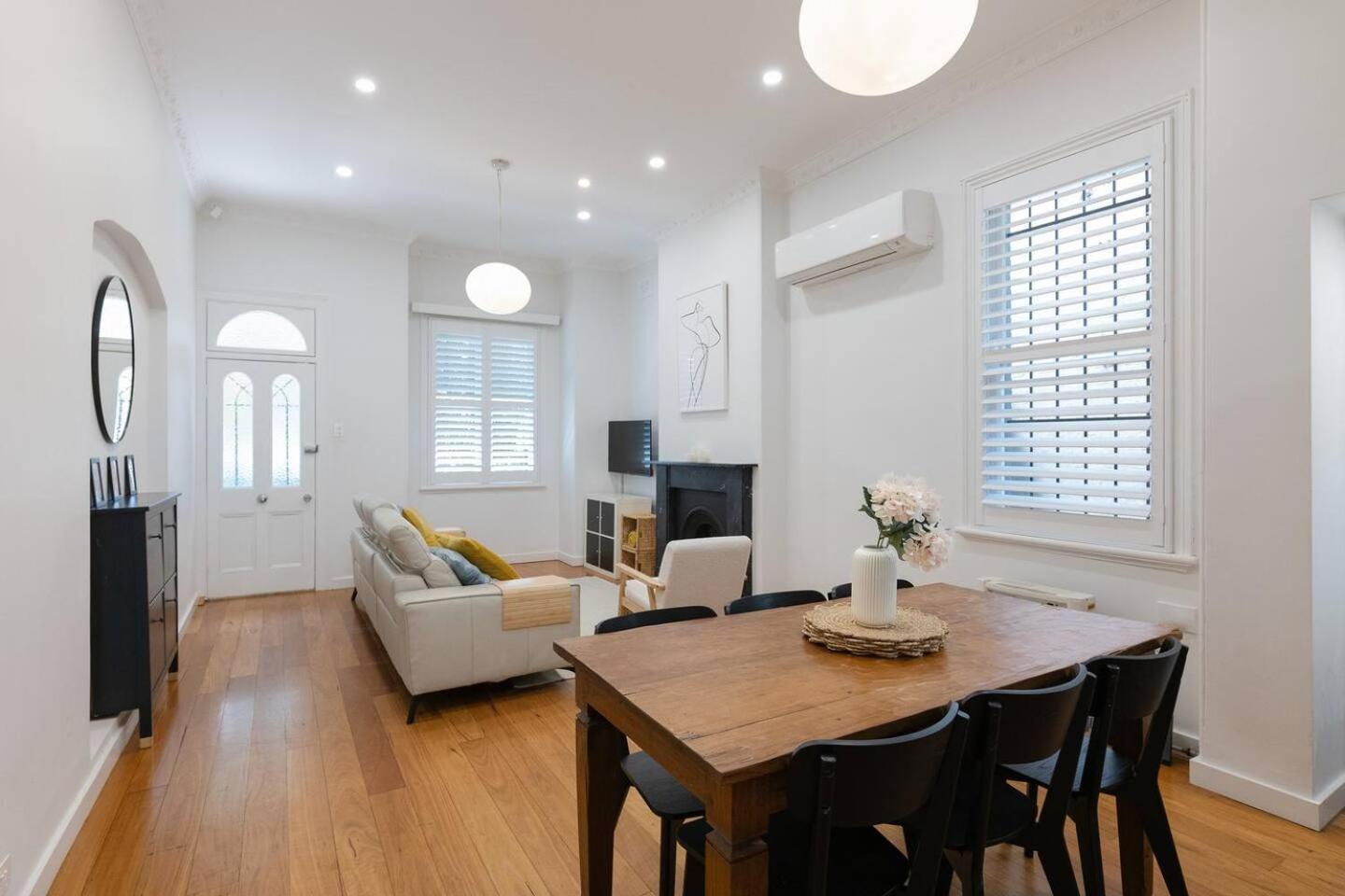 Newtown Terrace House Oasis *